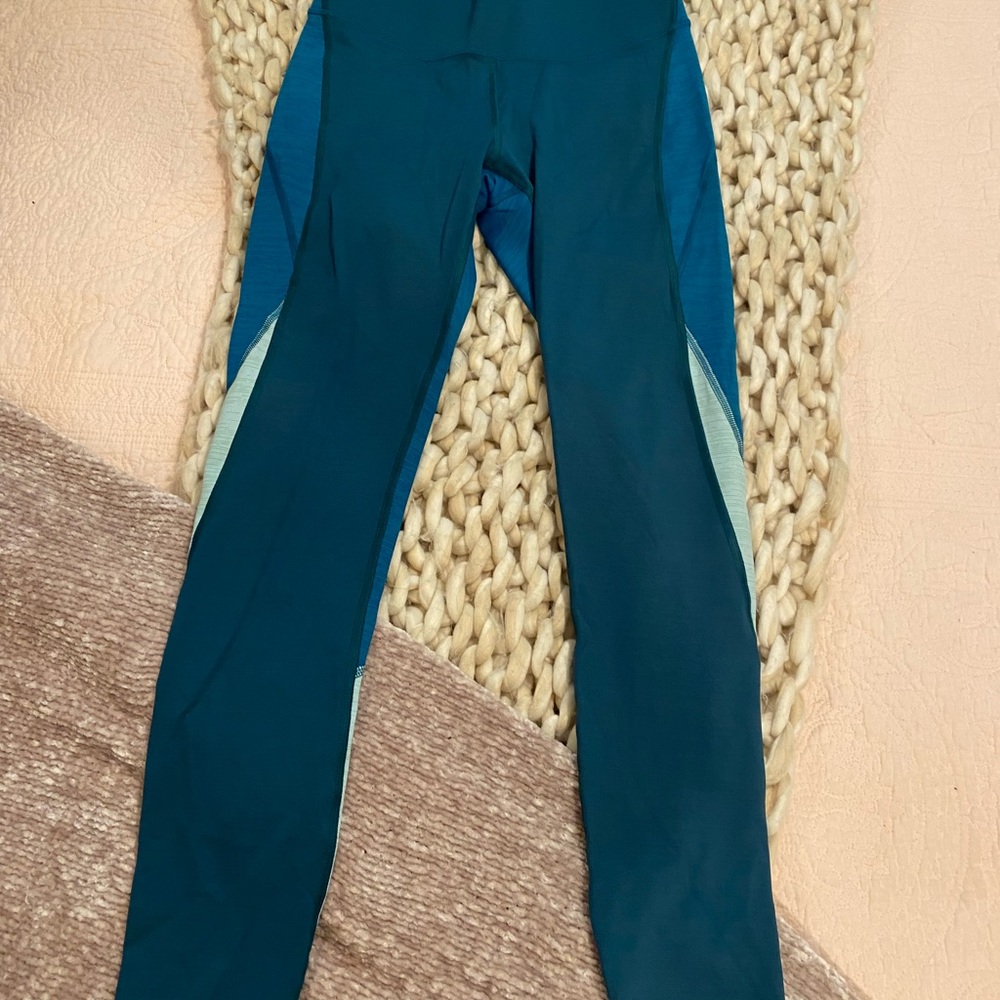 OUTDOOR VOICES block color leggings
